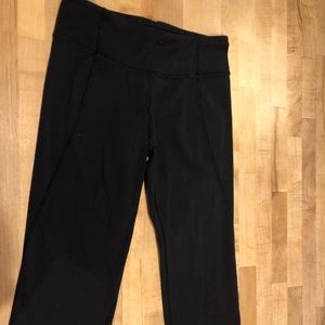 LULU LEMON black capri leggings